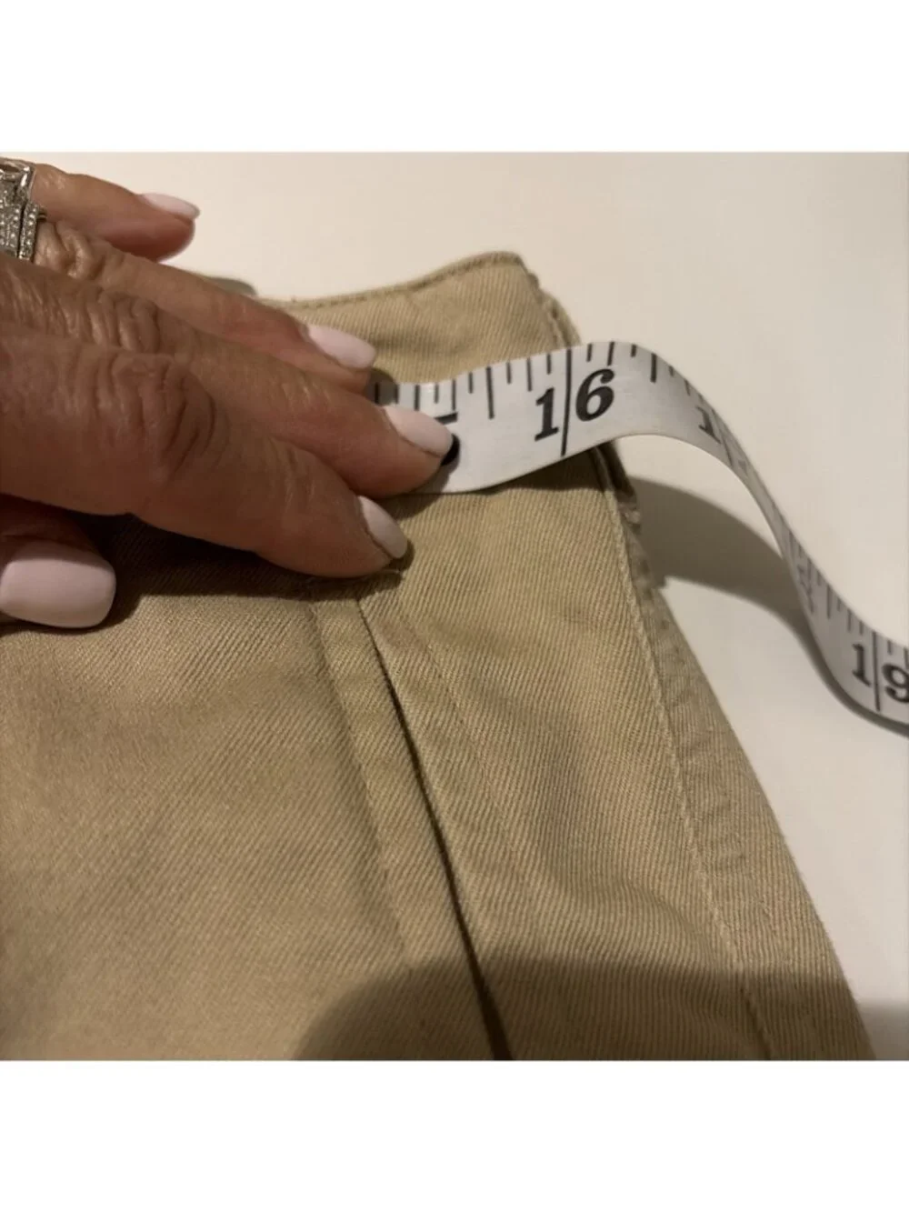 Lands' End Men's Cargo Short Size 32 Khaki 6.5